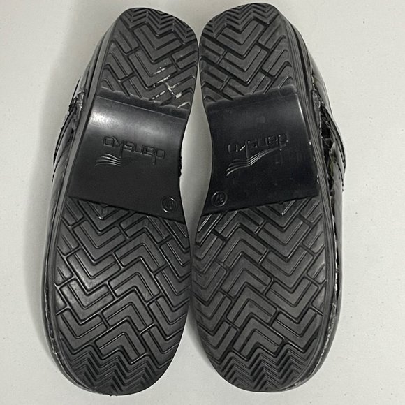 Dansko Clogs Size 37 Black Snake Print Patent Leather Professional Comfort Shoes - Picture 5 of 8